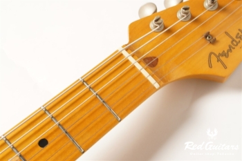 ST57-650 - 2 Tone Sunburst